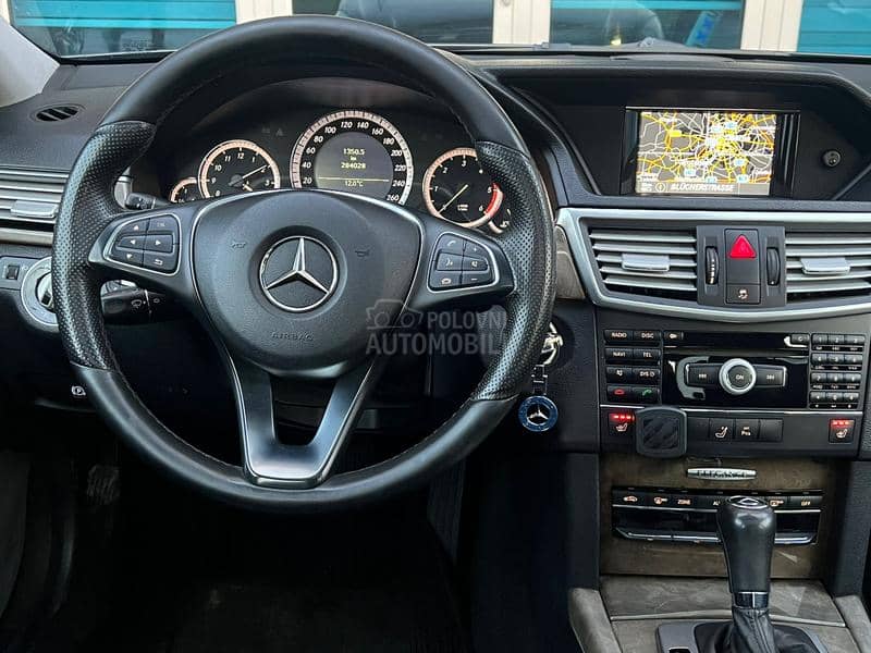 Mercedes Benz E 220 