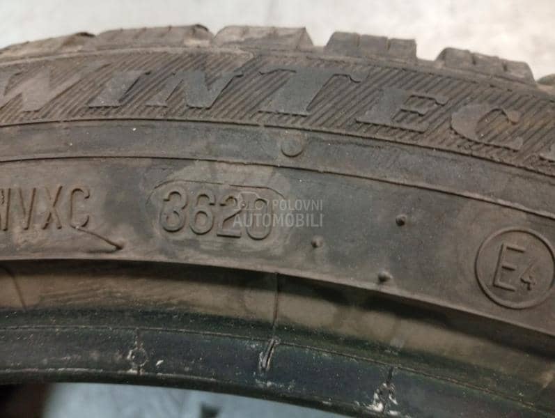 Viking 225/40 R18 Zimska