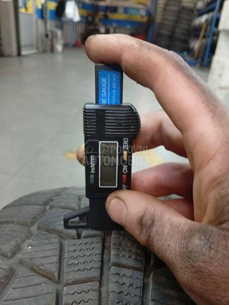 Viking 225/40 R18 Zimska