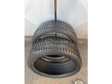 Yokohama 225/40 R19 Zimska