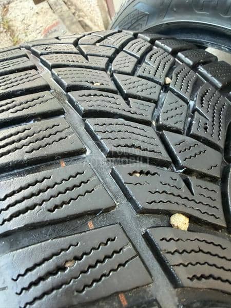 Goodyear 225/45 R18 Zimska