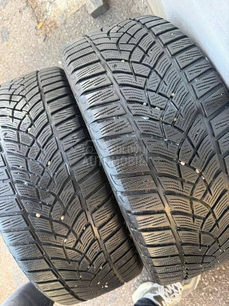 Goodyear 225/45 R18 Zimska