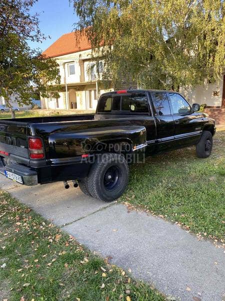 Dodge RAM 3500  5.9 cummins