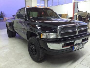 Dodge RAM 3500  5.9 cummins