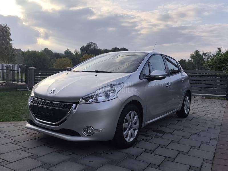 Peugeot 208 1.2 VTI dupli set