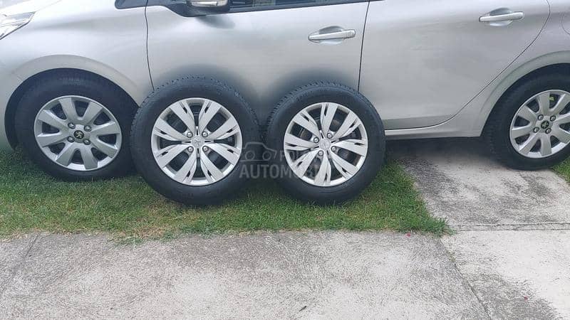 Peugeot 208 1.2 VTI dupli set