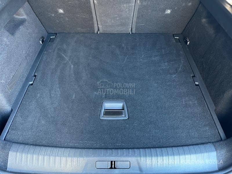 Peugeot 3008 HY 1.2 136 AT Allure