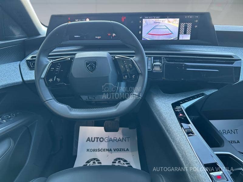 Peugeot 3008 HY 1.2 136 AT Allure