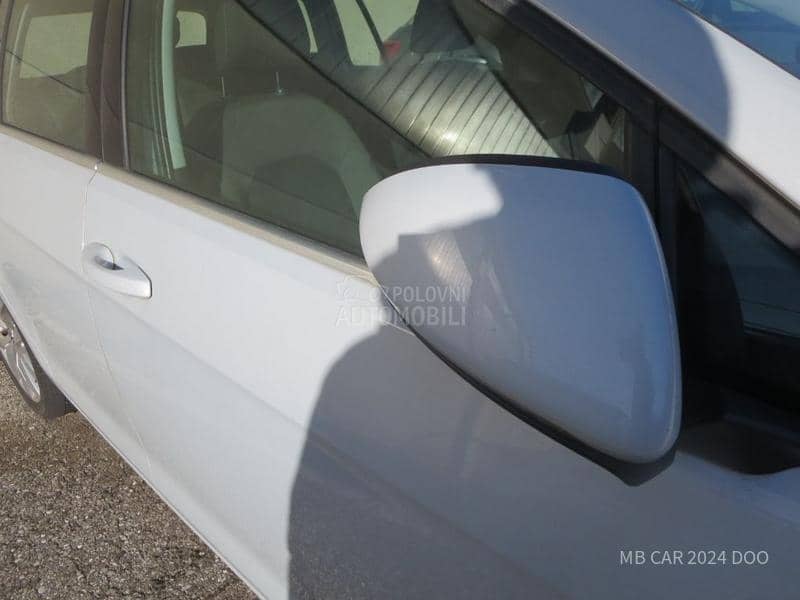 Volkswagen Golf 7 1.6TDI DSG HIGH LINE