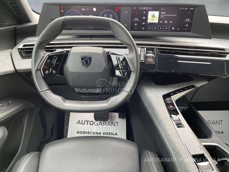 Peugeot 5008 Allure HY 1.2 136