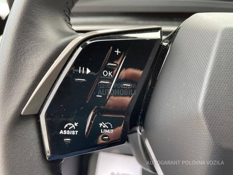 Peugeot 5008 Allure HY 1.2 136