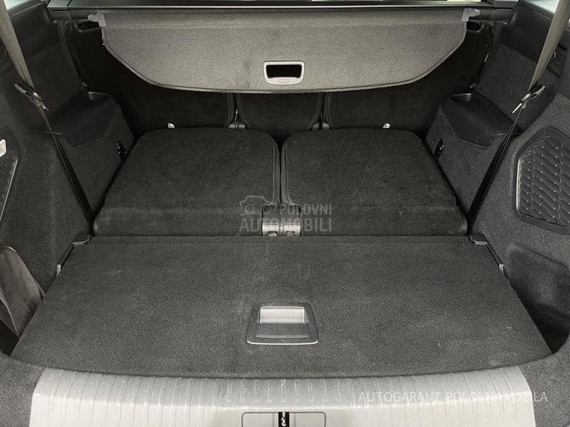 Peugeot 5008 Allure HY 1.2 136