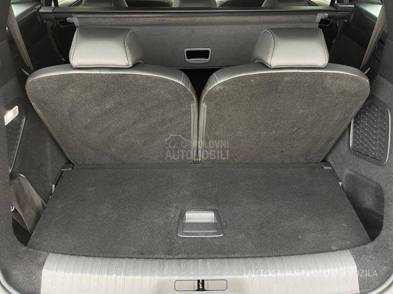 Peugeot 5008 Allure HY 1.2 136