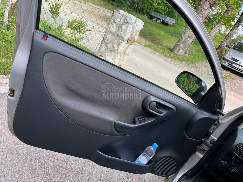 Opel Corsa C 1.0