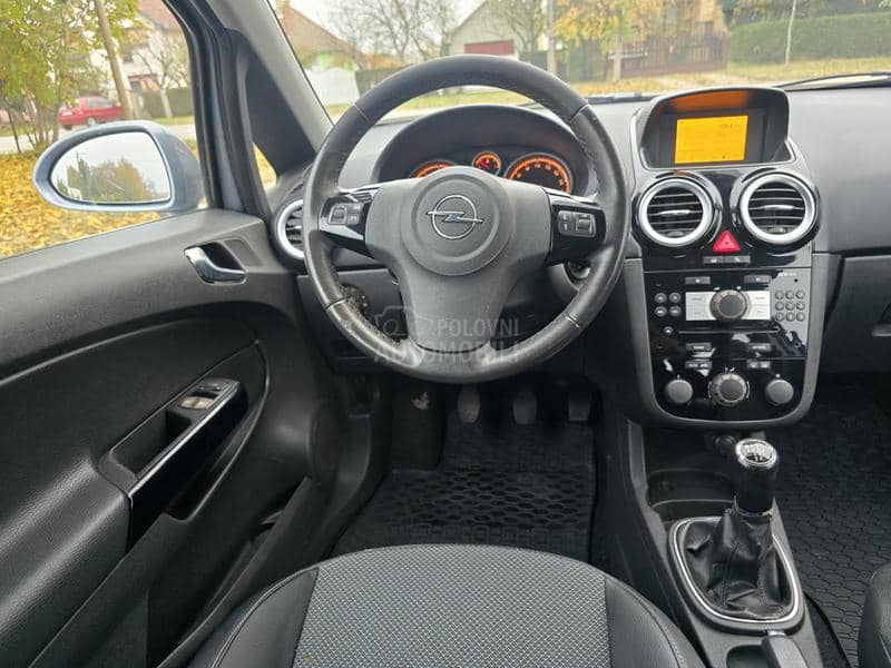 Opel Corsa D 1.2 16V COSMO 80PS