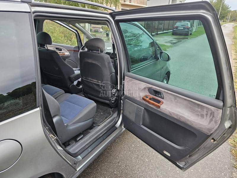Delovi za Volkswagen Sharan 2004. god.