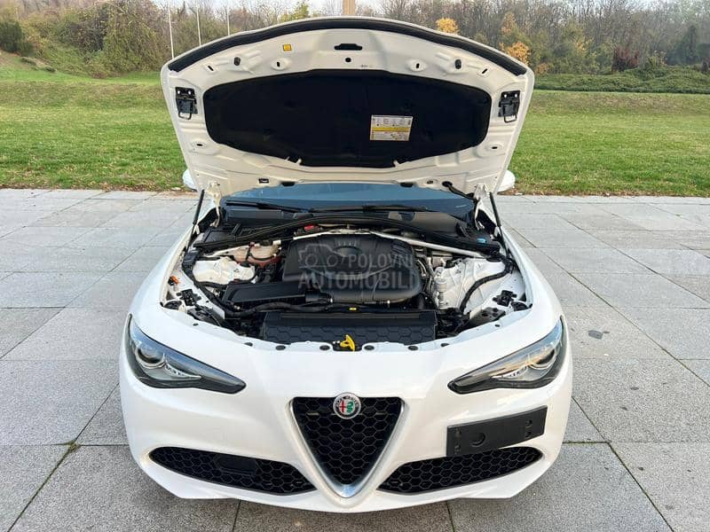 Alfa Romeo Giulia 2.2 MJET AT8