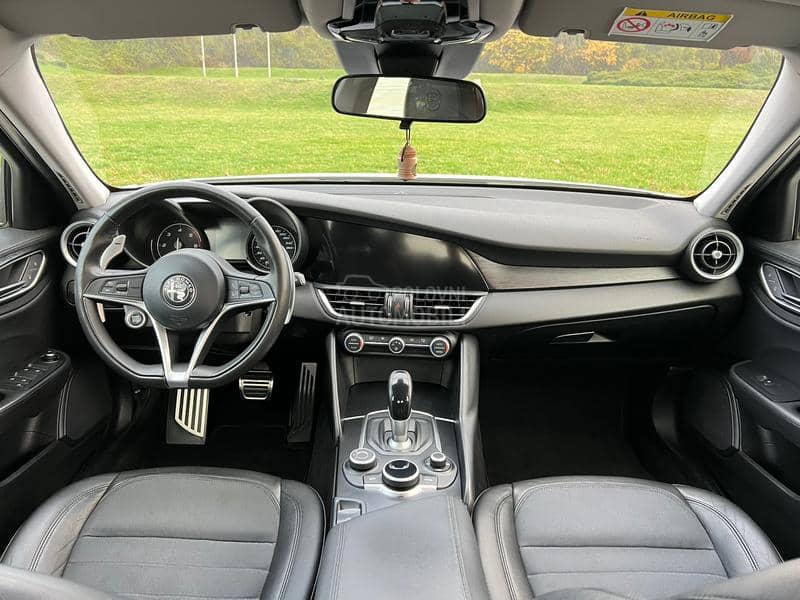 Alfa Romeo Giulia 2.2 MJET AT8