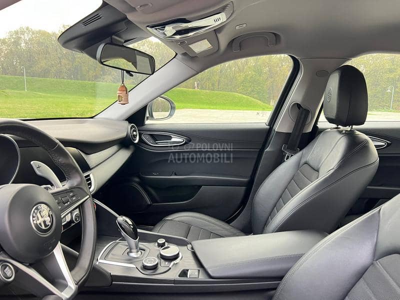 Alfa Romeo Giulia 2.2 MJET AT8