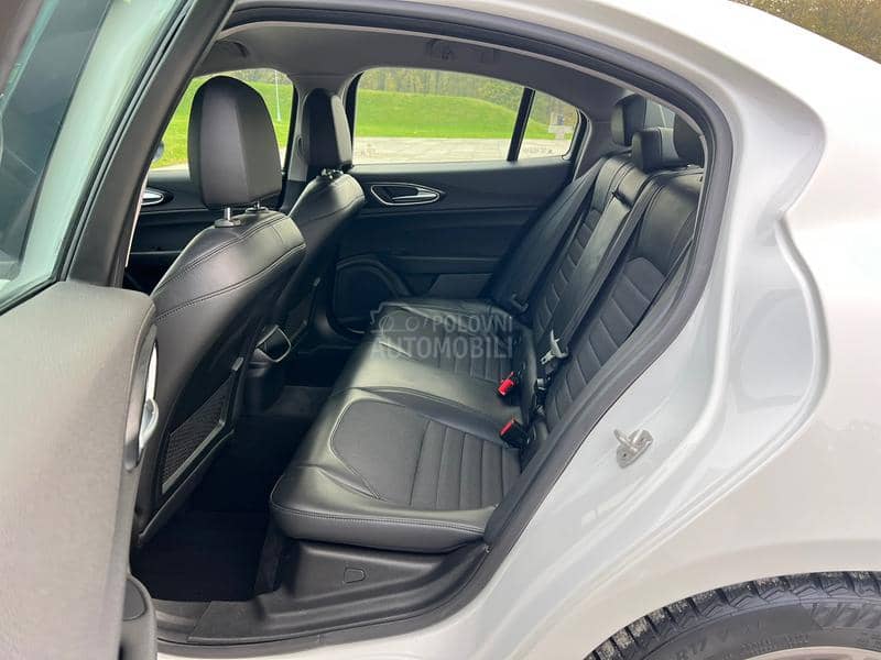 Alfa Romeo Giulia 2.2 MJET AT8
