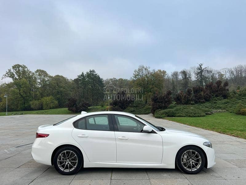 Alfa Romeo Giulia 2.2 MJET AT8