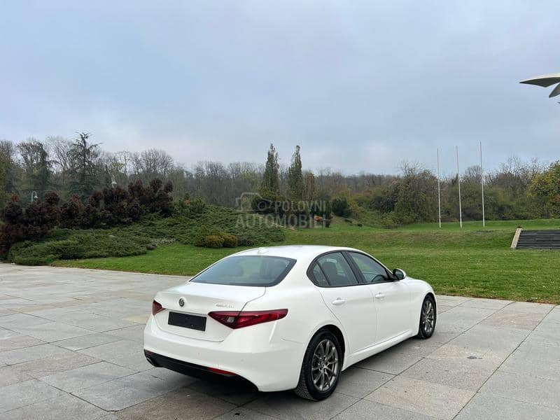 Alfa Romeo Giulia 2.2 MJET AT8