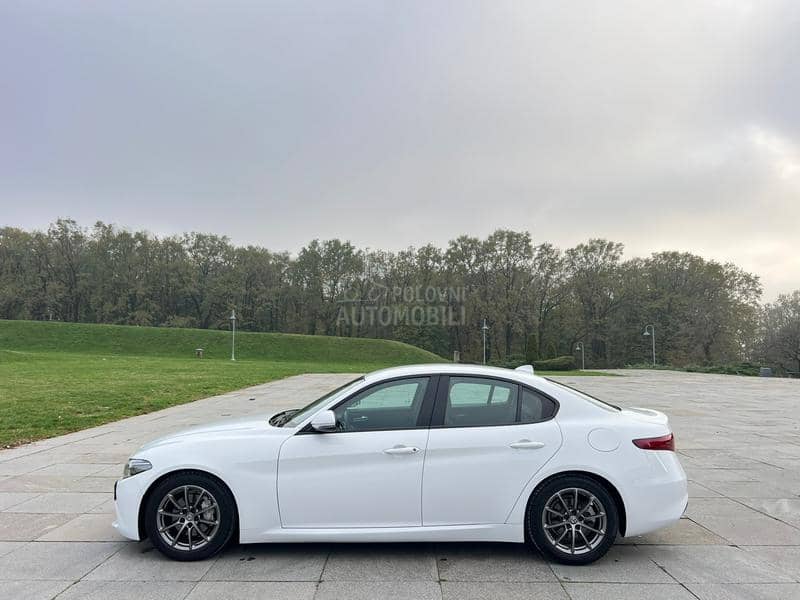 Alfa Romeo Giulia 2.2 MJET AT8