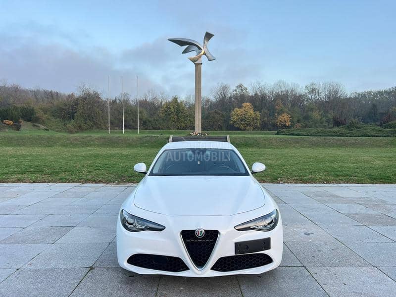 Alfa Romeo Giulia 2.2 MJET AT8
