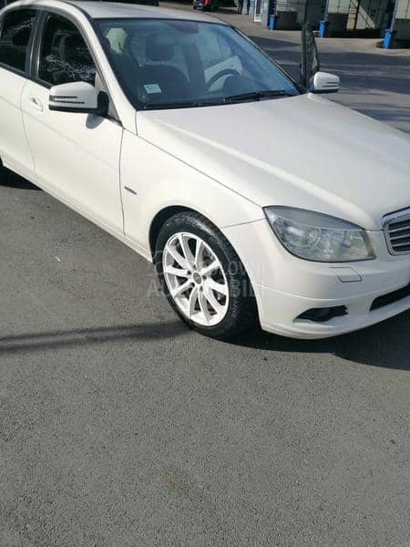 Mercedes Benz C 180 2.2 CDI