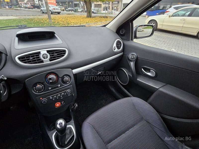 Renault Clio 1.2 16v DYNAMIQUE