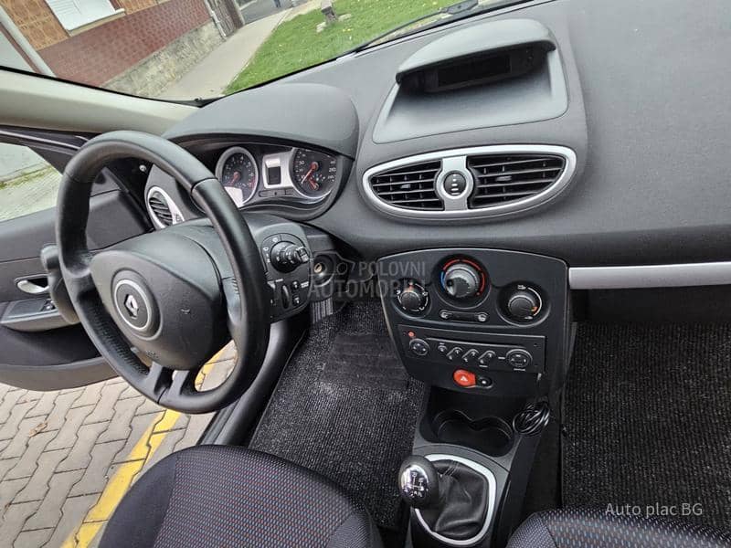 Renault Clio 1.2 16v DYNAMIQUE