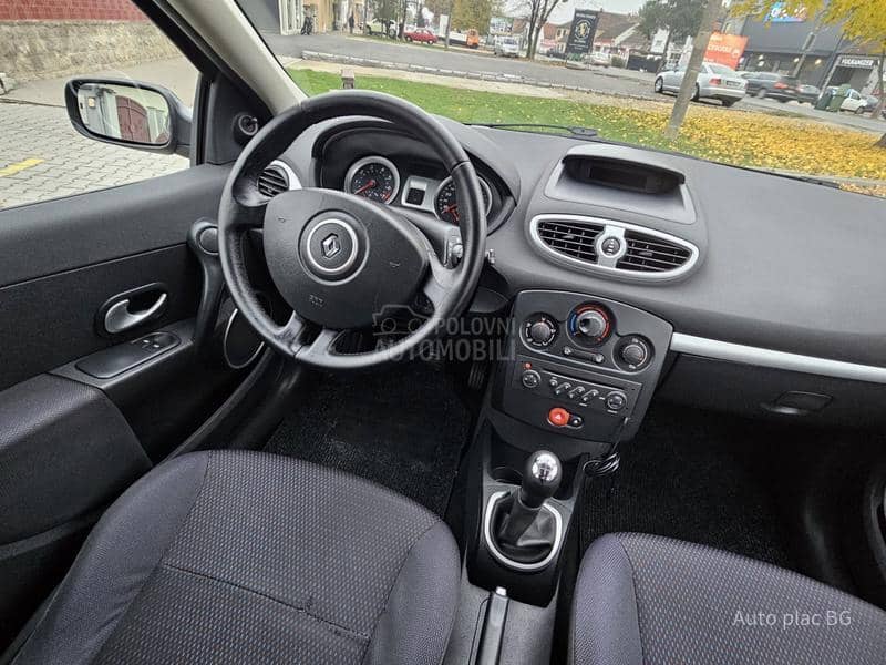 Renault Clio 1.2 16v DYNAMIQUE