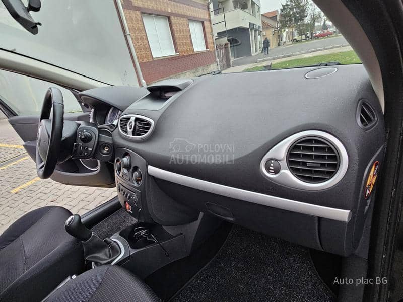 Renault Clio 1.2 16v DYNAMIQUE