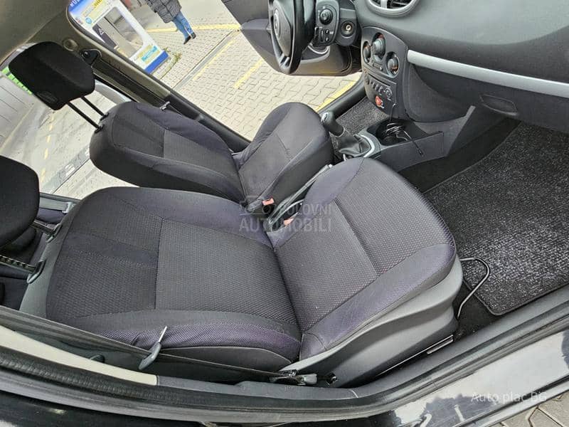 Renault Clio 1.2 16v DYNAMIQUE