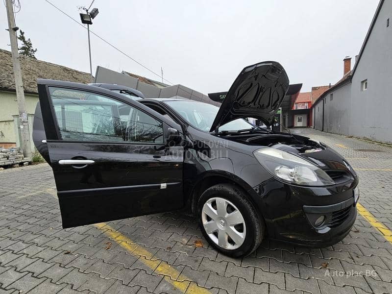 Renault Clio 1.2 16v DYNAMIQUE
