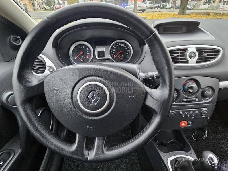 Renault Clio 1.2 16v DYNAMIQUE