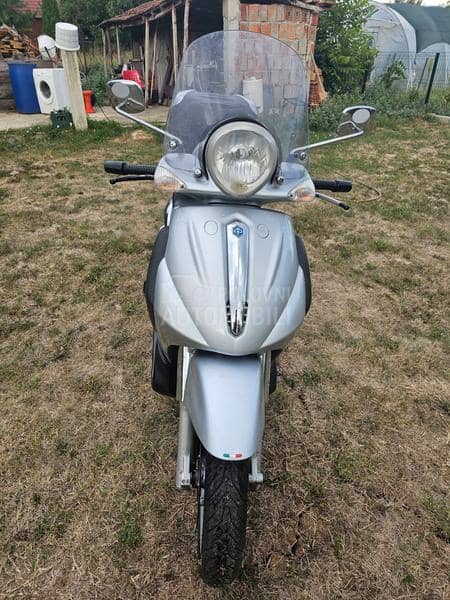 Piaggio Beverly 500