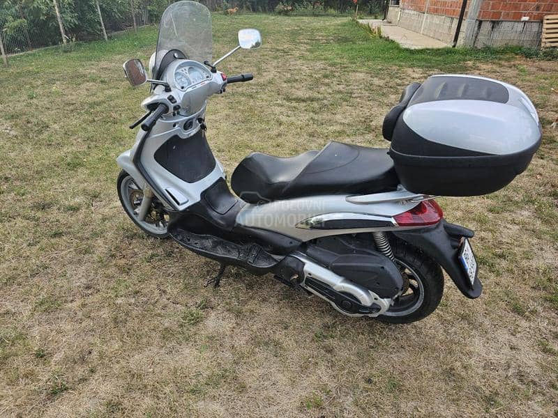 Piaggio Beverly 500