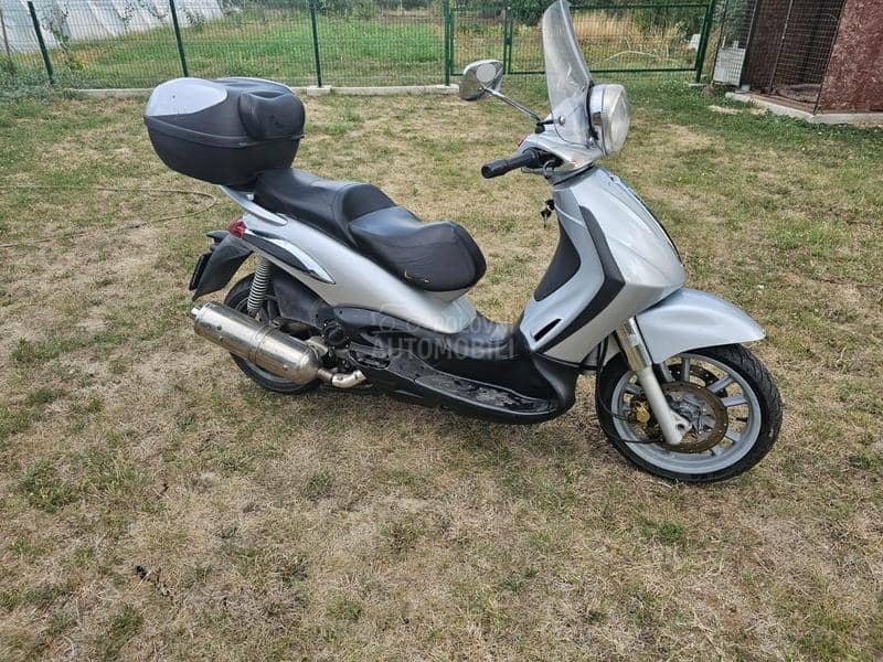 Piaggio Beverly 500
