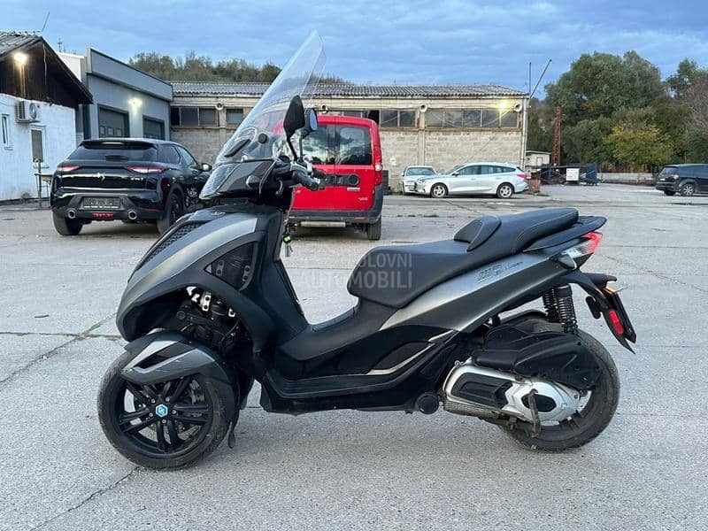 Piaggio MP3 300ie LT YOURBAN