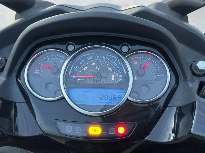 Piaggio MP3 300ie LT YOURBAN