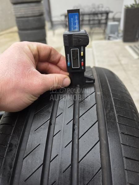 Goodyear 215/50 R18 Letnja