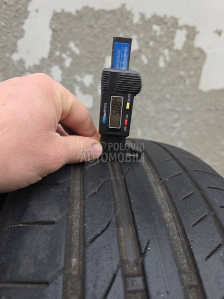 Continental 225/40 R19 Letnja