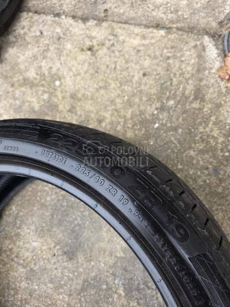 Continental 225/40 R19 Letnja