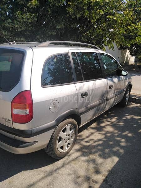 Opel Zafira 