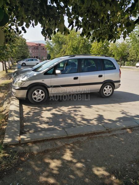 Opel Zafira 