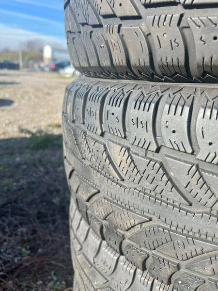 Cooper 215/65 R16 Zimska
