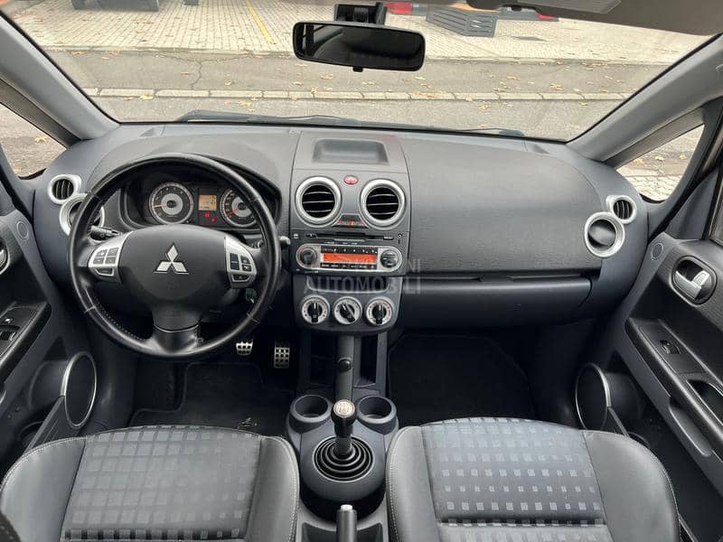 Mitsubishi Colt 1.5T Relly Art