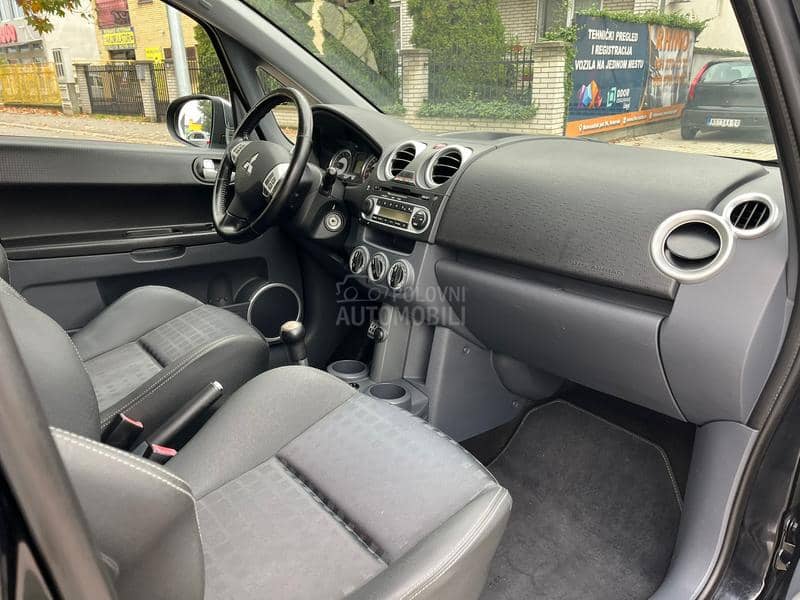 Mitsubishi Colt 1.5T Relly Art