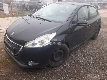 Peugeot 208 2013. god. -  kompletan auto u delovima